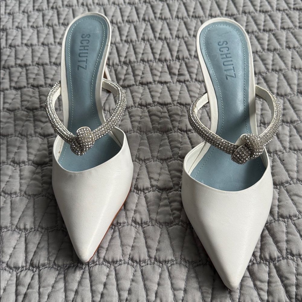 SCHUTZ Pearl White Leather Rhinestone Pointed-Toe Pumps Size 8 - Picture 2 of 7